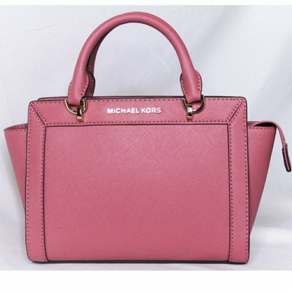 Michael Kors Handbags - Michael Kors crossbody Sm messenger bag